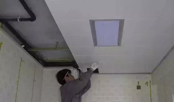 你家装修还在用铝制的集成吊顶?快点换了吧,这才是主流！